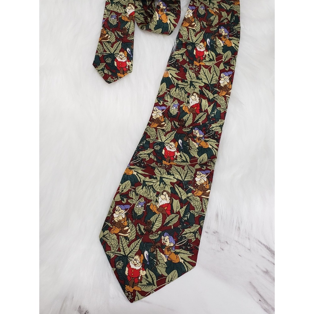 Vintage Disney Store Snow White Seven Dwarf Necktie 100% Italian Silk 90s fall